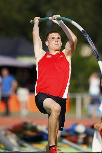  Bei den Westfälischen Hallenmeisterschaften in Dortmund hatte Marvin Gregor mit 4,90 Meter eine neue persönliche Bestleistung im Stabhochsprung abgeliefert (Foto: Thomas Finke)