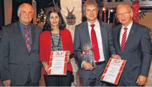 Ehrung für ein Vorstandsduo: FLVW-Vize Hans Schulz (l.) und der Kreisvorsitzende Siegfried Hornig (r.) zeichneten Claudia Reichold und Ulrich Woischner mit der Silbernen Ehrennadel aus. (FOTO: THOMAS FINKE)